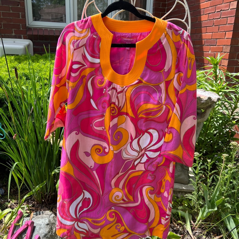 Psychedelic Trina Turk dress shades of pink, size 8 petite